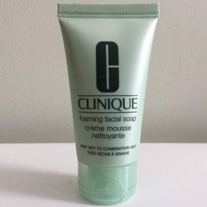 CLINIQUE Foaming Facial Soap